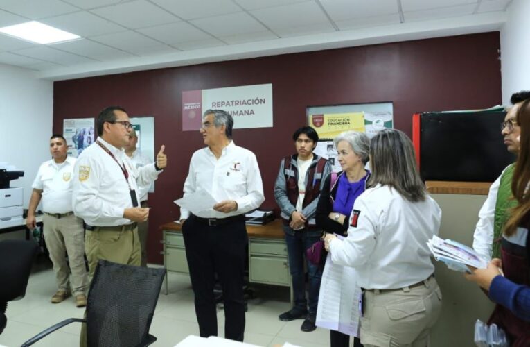 Da bienvenida Américo a repatriados y recorre Centro de Atención en Reynosa