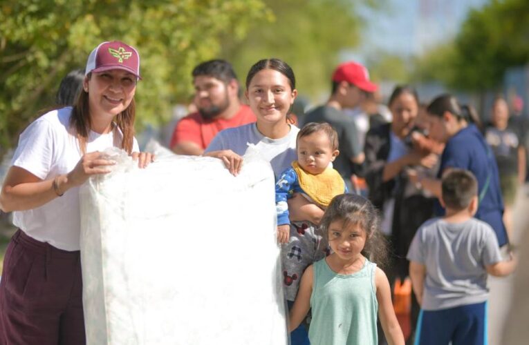 Refuerzan DIF-Reynosa y Voluntariado apoyos en la colonia Marte R. Gómez